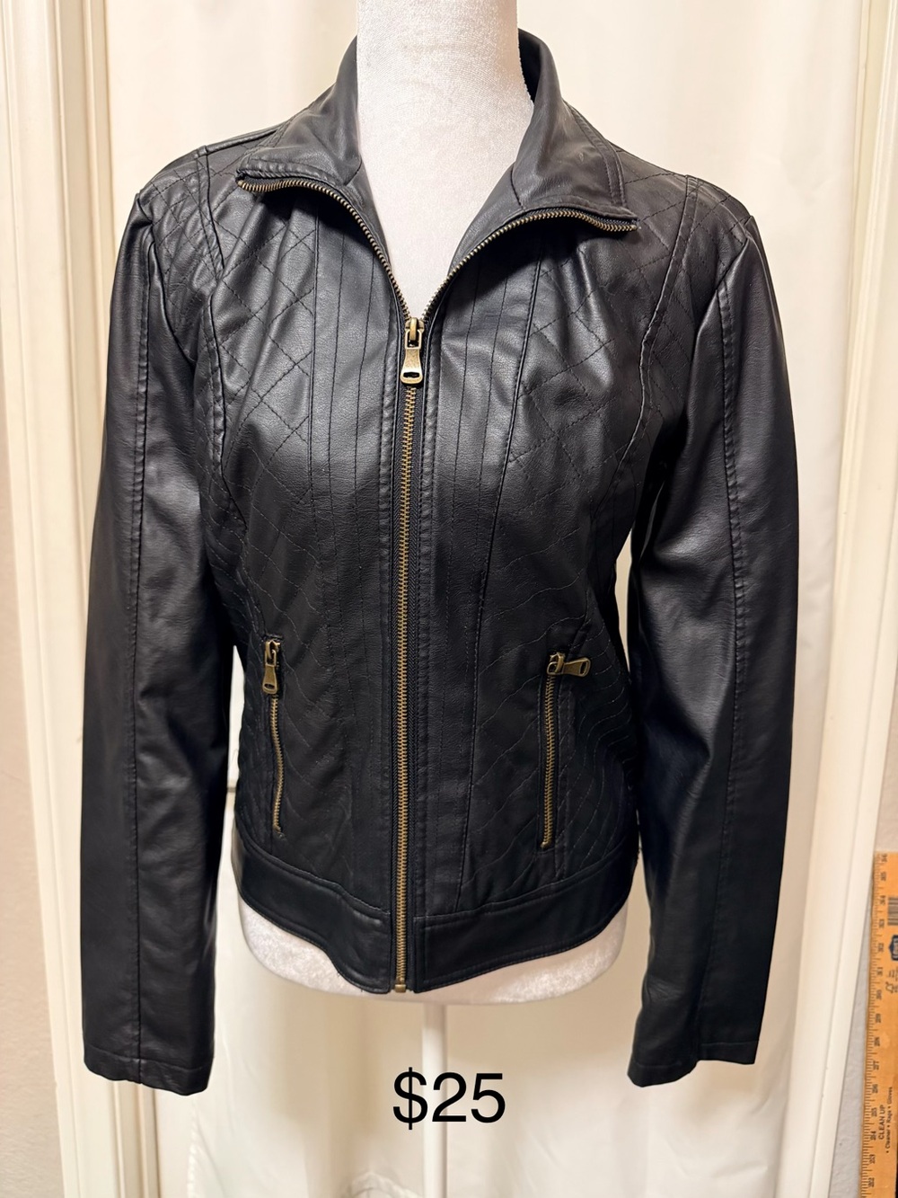 New Look Black Quilted Faux Leather Zip-Up Jacket